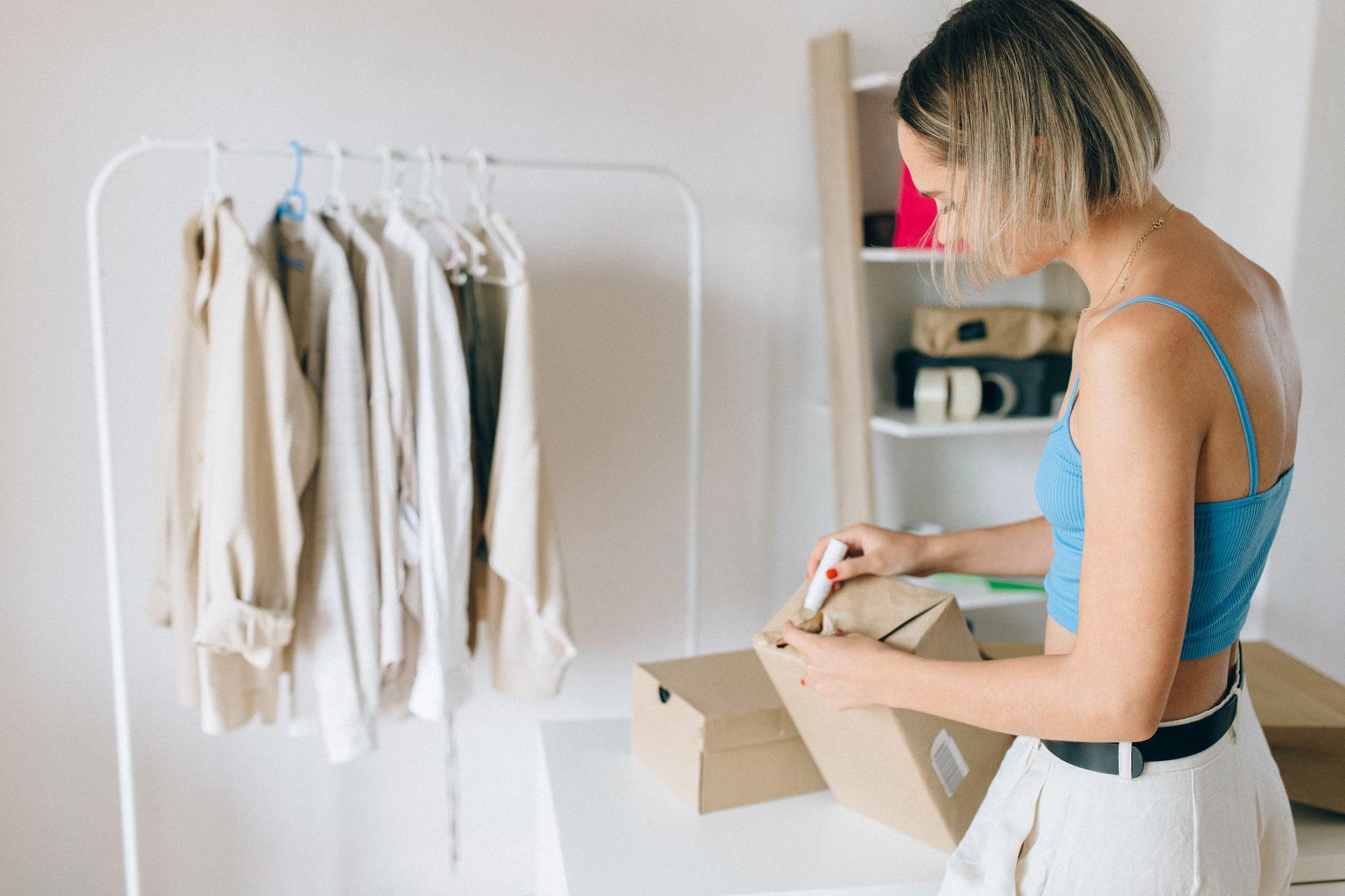 Organiser le rangement saisonnier des vêtements