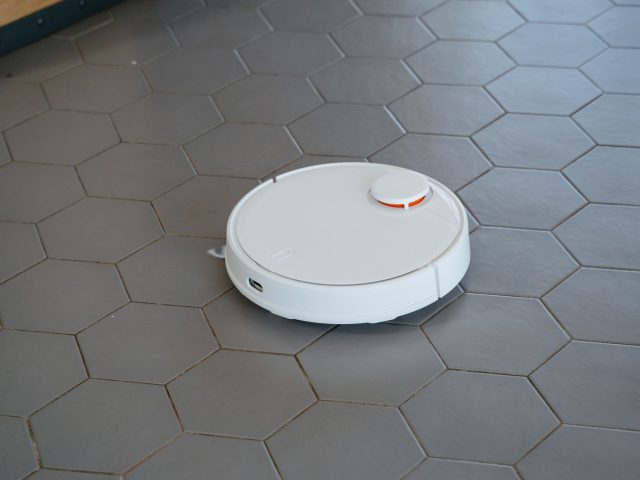 Comparatif aspirateurs robots sans fil : critères d&rsquo;achat
