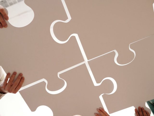 Désencombrer pièce par pièce : plan, checklist et méthodes