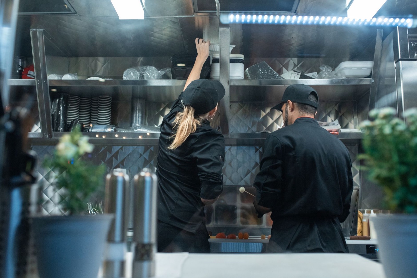 Inspection d'une cuisine professionnelle de restaurant